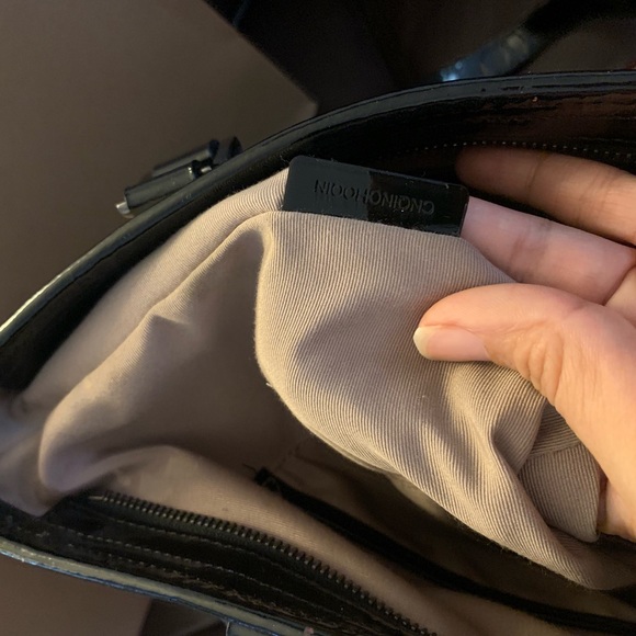 Burberry - Picture 6 of 8